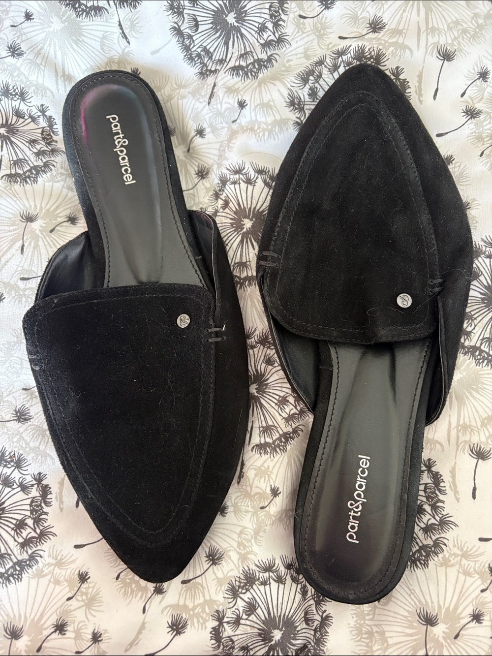 Black Pointed-Toe Suede-Look Mule